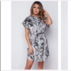 Banjul Snake skin dress with tie 
Button down